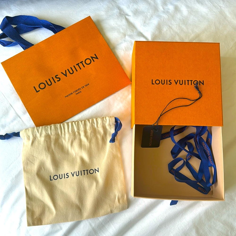 Authentic 3  LV  pieces Box, dusty bag and little tote bag